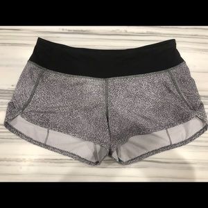 lululemon athleticas {size 4} speed up shorts